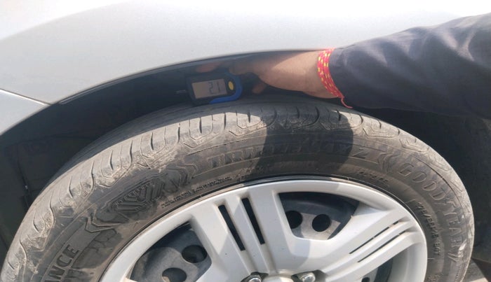 2013 Honda City 1.5L I-VTEC E MT, Petrol, Manual, 1,56,263 km, tyre