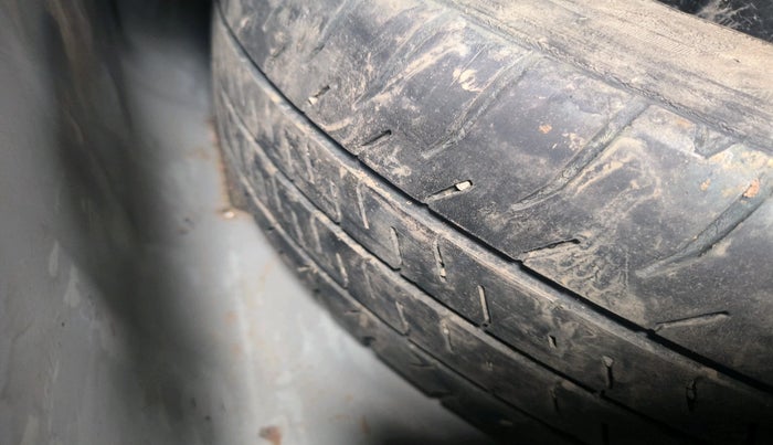 2017 Honda WR-V 1.5L I-DTEC VX MT, Diesel, Manual, 1,80,293 km, tyre