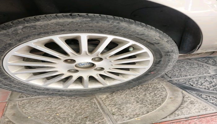 2014 Tata Zest XT PETROL, Petrol, Manual, 37,371 km, tyre