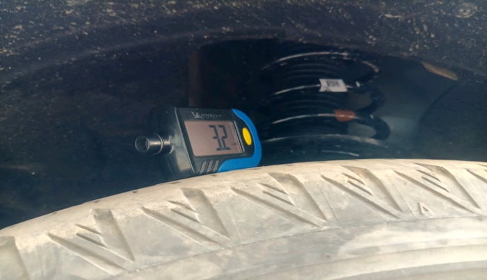 2024 Mahindra XUV700 AX 7 LUXURY D MT 7 STR, Diesel, Manual, 28,307 km, tyre