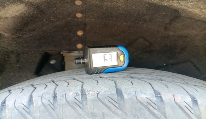 2024 Mahindra XUV700 AX 7 LUXURY D MT 7 STR, Diesel, Manual, 28,307 km, tyre