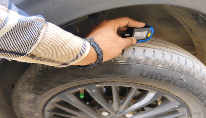 2020 Maruti XL6 ALPHA AT, Petrol, Automatic, 44,347 km, tyre