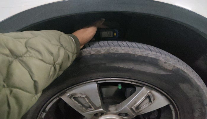 2012 Mahindra XUV500 W8, Diesel, Manual, 1,35,813 km, tyre