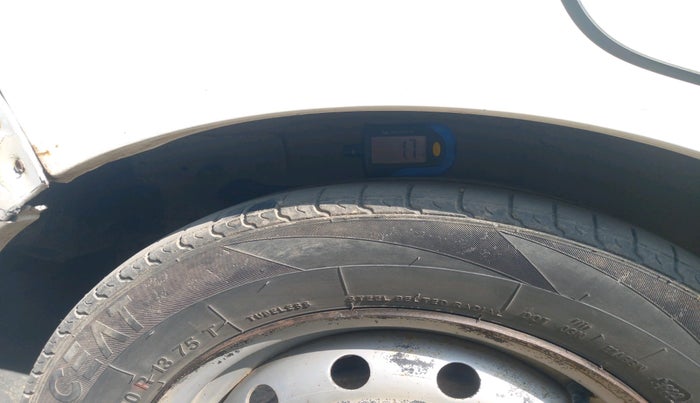 2012 Maruti Wagon R 1.0 LXI, CNG, Manual, 1,36,535 km, tyre