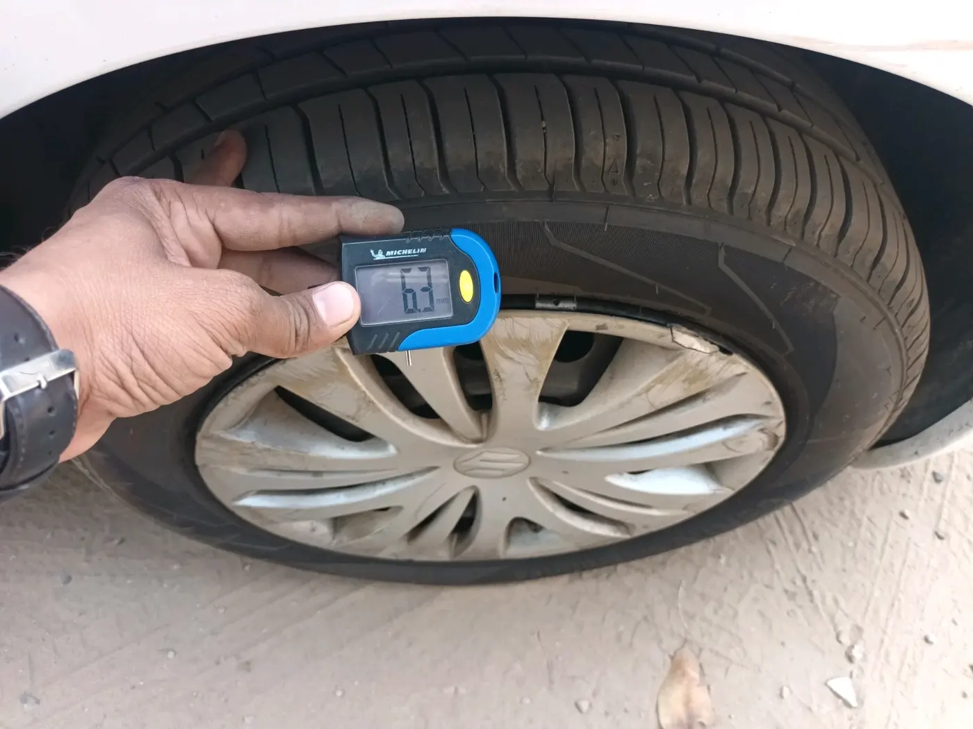 2015 Maruti Ertiga VDI, Diesel, Manual, 1,08,088 km, tyre