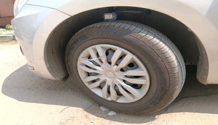 2017 Maruti Dzire VDI AMT, Diesel, Automatic, 2,28,748 km, tyre