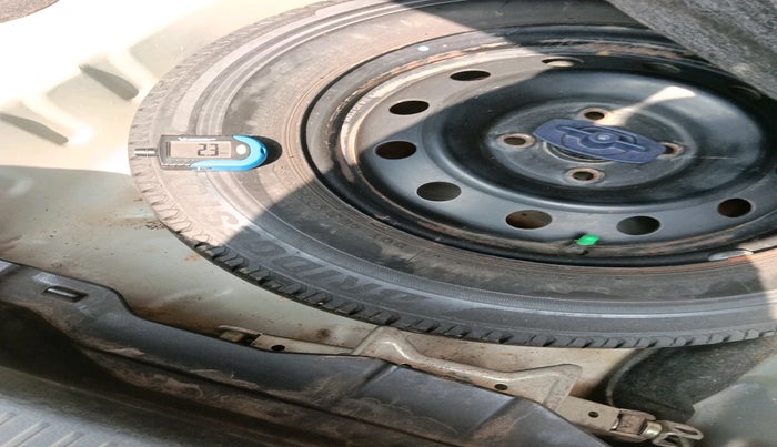 2017 Maruti Dzire VDI AMT, Diesel, Automatic, 2,28,748 km, tyre