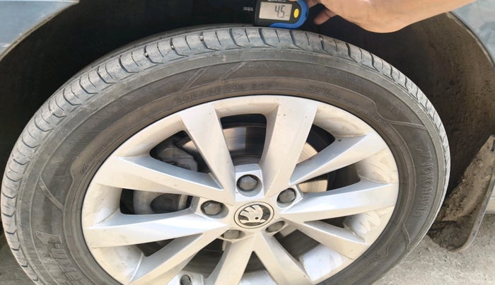 2019 Skoda Octavia 2.0 TDI L&K AT, Diesel, Automatic, 94,066 km, tyre