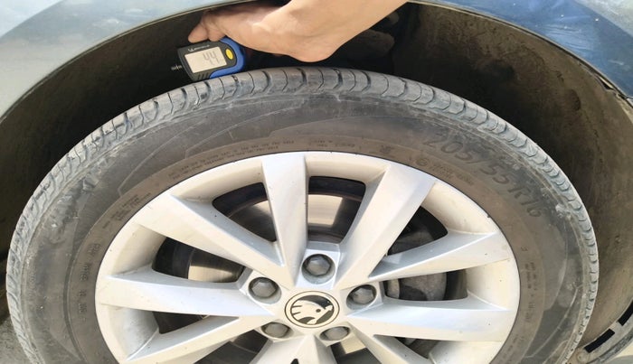 2019 Skoda Octavia 2.0 TDI L&K AT, Diesel, Automatic, 94,066 km, tyre