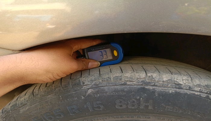 2012 Nissan Sunny XV DIESEL, Diesel, Manual, 1,10,557 km, tyre