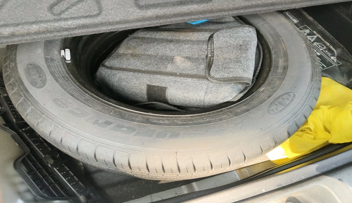 2021 KIA SELTOS HTX IVT 1.5 PETROL, Petrol, Automatic, 29,874 km, tyre