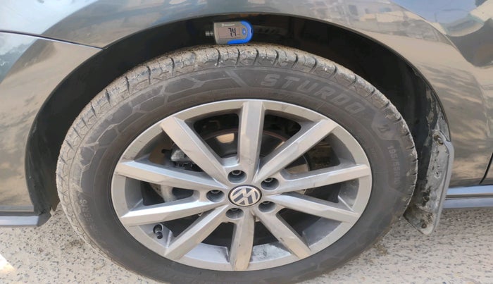 2020 Volkswagen Polo HIGHLINE PLUS 1.0, Petrol, Manual, 63,021 km, tyre