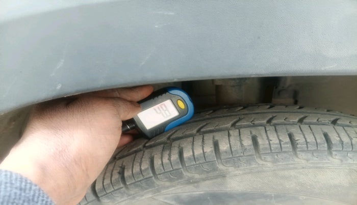 2018 Renault Kwid RXL, Petrol, Manual, 43,303 km, tyre