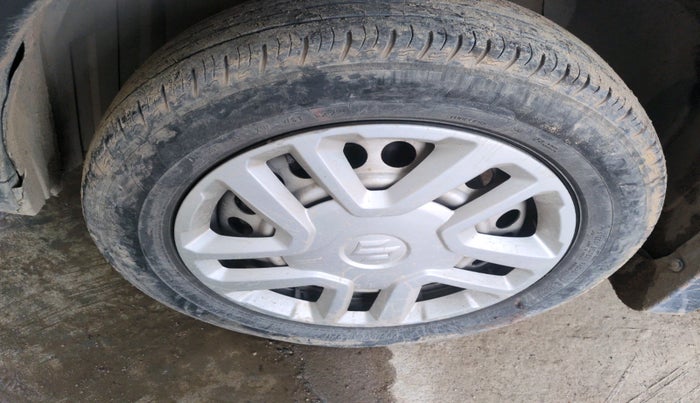 2022 Maruti Vitara Brezza LXI, Petrol, Manual, 43,259 km, tyre