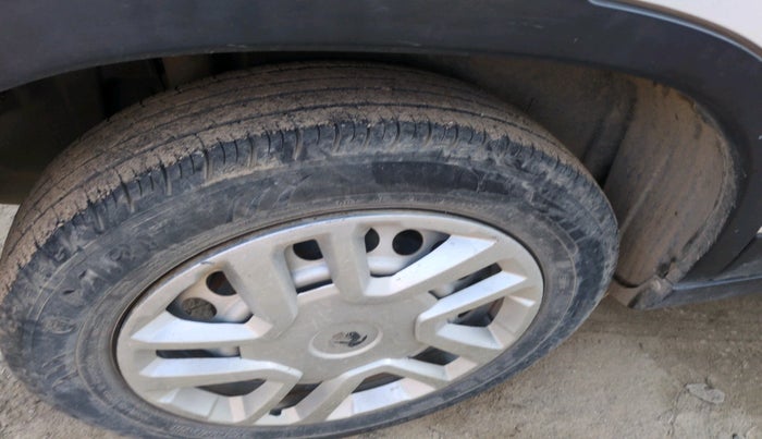 2022 Maruti Vitara Brezza LXI, Petrol, Manual, 43,259 km, tyre