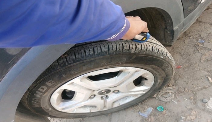 2023 KIA SONET HTK PLUS 1.2, Petrol, Manual, 2,150 km, tyre