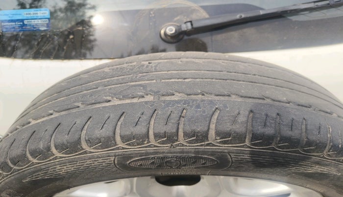 2014 Ford Ecosport TITANIUM 1.0L ECOBOOST (OPT), Petrol, Manual, 84,045 km, tyre