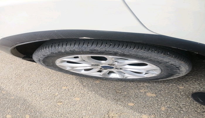 2014 Ford Ecosport TITANIUM 1.0L ECOBOOST (OPT), Petrol, Manual, 84,045 km, tyre