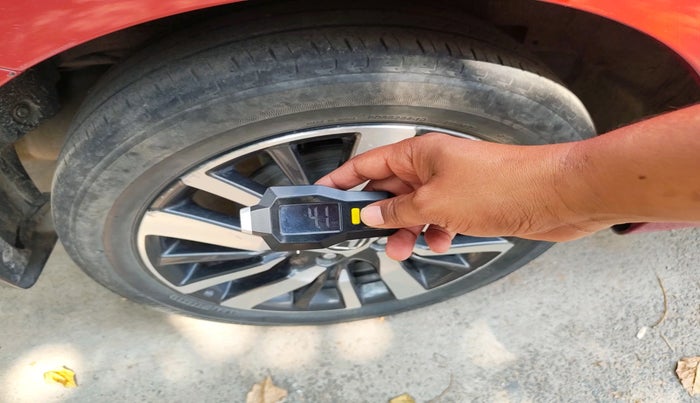 2022 Honda City 1.5L I-VTEC ZX CVT, Petrol, Automatic, 37,429 km, tyre