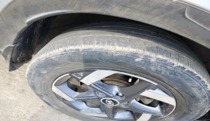 2019 Hyundai VENUE SX 1.0 (O) TURBO, Petrol, Manual, 54,737 km, tyre