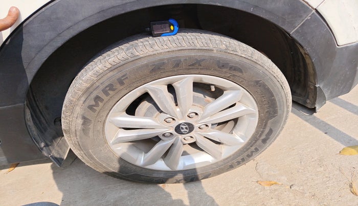 2015 Hyundai Creta SX PLUS 1.6 PETROL, Petrol, Manual, 1,00,773 km, tyre