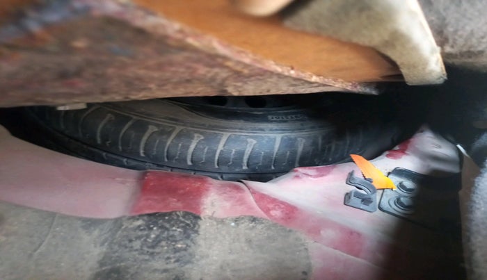 2010 Hyundai i20 MAGNA 1.2, CNG, Manual, 1,93,269 km, tyre