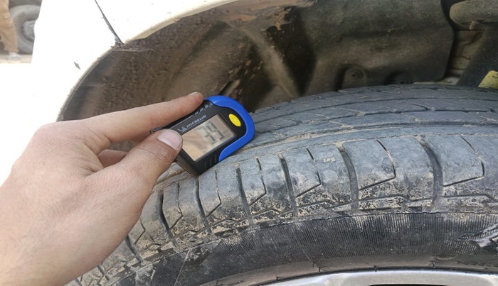 2013 Ford Ecosport TITANIUM 1.0L ECOBOOST, Petrol, Manual, 89,560 km, tyre