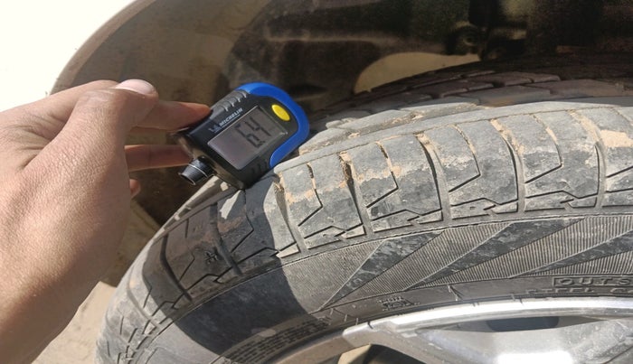 2013 Ford Ecosport TITANIUM 1.0L ECOBOOST, Petrol, Manual, 89,560 km, tyre