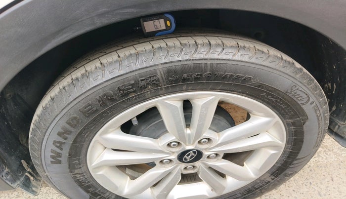 2016 Hyundai Creta SX PLUS 1.6 PETROL, Petrol, Manual, 1,50,000 km, tyre