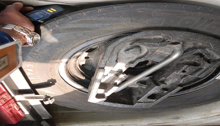 2012 Volkswagen Polo TRENDLINE 1.2L DIESEL, Diesel, Manual, 84,377 km, tyre