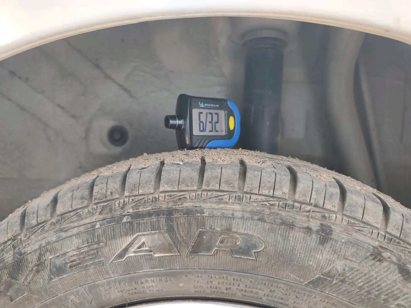 2015 Maruti Celerio ZXI, Petrol, Manual, 90,342 km, tyre