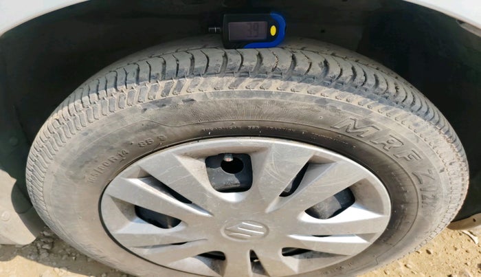 2013 Maruti Swift Dzire VDI, Diesel, Manual, 90,122 km, tyre