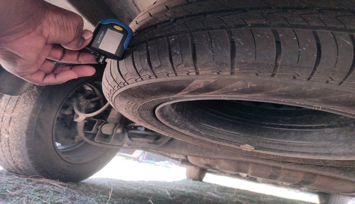 2024 KIA CARENS Prestige (O) 1.5 Petrol 7 STR, Petrol, Manual, 14,701 km, tyre