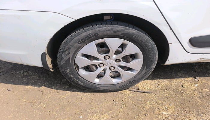 2015 Hyundai Xcent BASE 1.1, Diesel, Manual, 76,703 km, tyre