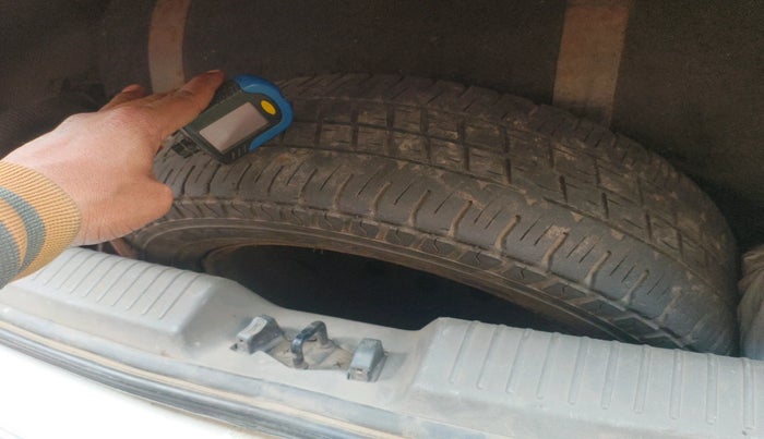 2011 Hyundai i10 MAGNA 1.2, CNG, Manual, 1,13,970 km, tyre