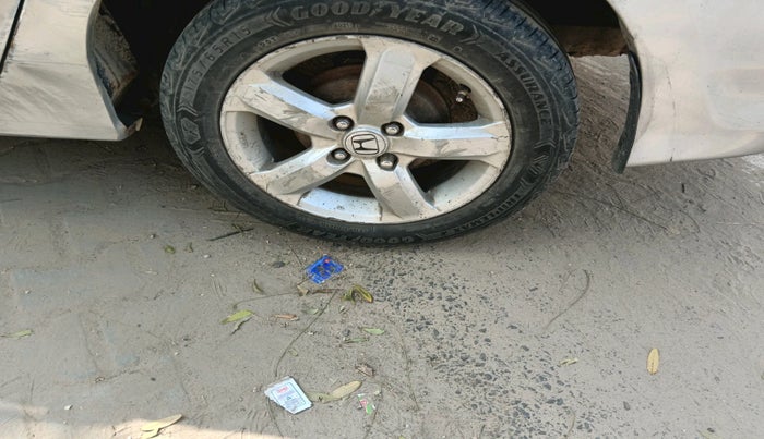 2011 Honda City 1.5L I-VTEC V MT, Petrol, Manual, 2,56,140 km, tyre