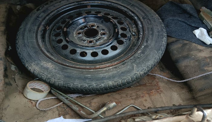 2011 Honda City 1.5L I-VTEC V MT, Petrol, Manual, 2,56,140 km, tyre