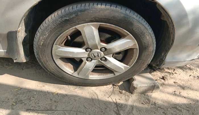 2011 Honda City 1.5L I-VTEC V MT, Petrol, Manual, 2,56,140 km, tyre