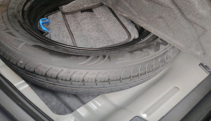 2025 KIA SELTOS HTE (O)1.5 Petrol MT, Petrol, Manual, 19,305 km, tyre