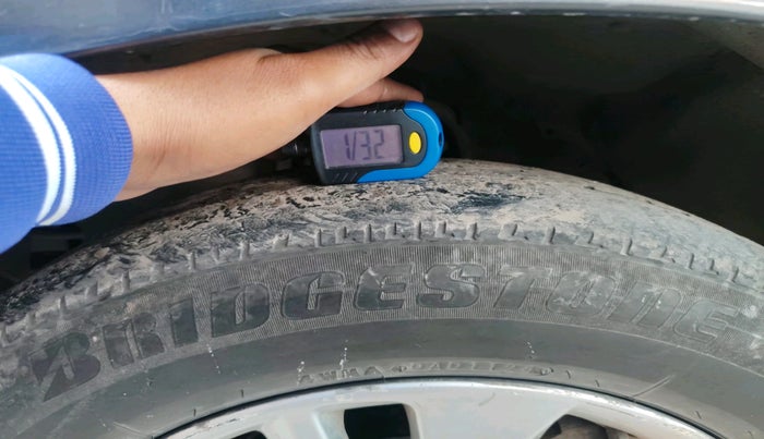 2018 Toyota Innova Crysta 2.4 VX 7 STR, Diesel, Manual, 1,99,078 km, tyre