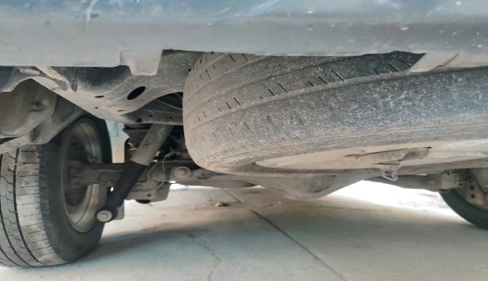 2018 Toyota Innova Crysta 2.4 VX 7 STR, Diesel, Manual, 1,99,078 km, tyre