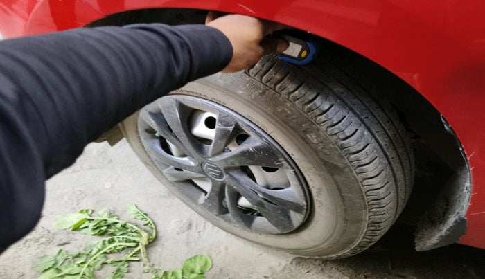 2019 Maruti Swift LXI, Petrol, Manual, 37,957 km, tyre