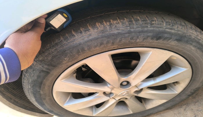 2013 Hyundai Verna FLUIDIC 1.6 CRDI SX, Diesel, Manual, 1,02,146 km, tyre