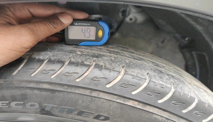 2022 KIA CARENS LUXURY PLUS 1.4 PETROL 7 STR, Petrol, Manual, 20,465 km, tyre