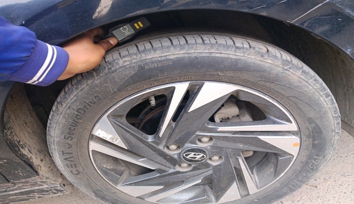 2023 Hyundai NEW I20 ASTA 1.2 MT, Petrol, Manual, 31,792 km, tyre