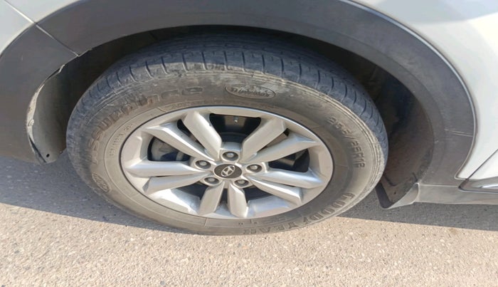 2015 Hyundai Creta SX PLUS AT 1.6 DIESEL, Diesel, Automatic, 78,221 km, tyre