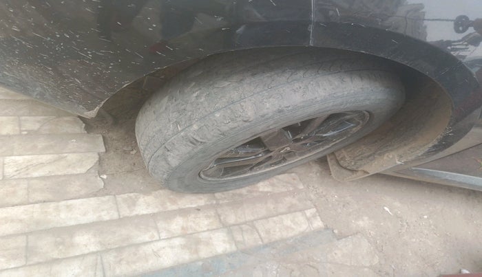 2012 Renault Fluence 1.5 E2, Diesel, Manual, 60,757 km, tyre