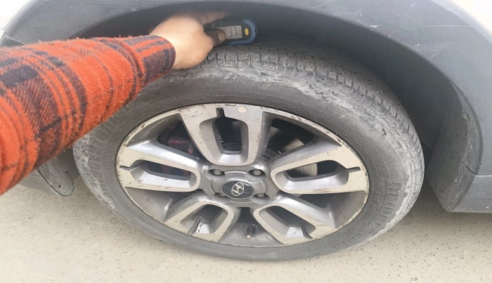 2015 Hyundai i20 Active 1.2 S, Petrol, Manual, 1,55,911 km, tyre