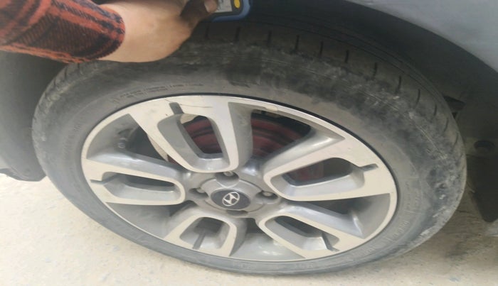 2015 Hyundai i20 Active 1.2 S, Petrol, Manual, 1,55,911 km, tyre