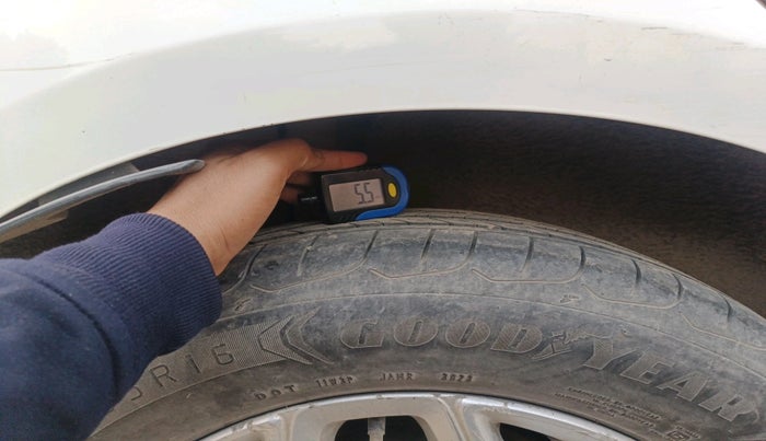 2016 Ford Ecosport TITANIUM 1.5L DIESEL, Diesel, Manual, 2,88,625 km, tyre